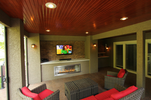 Outdoor Living Space contemporary-patio