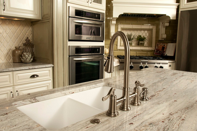 Cottage Chic Kitchen classique-cuisine
