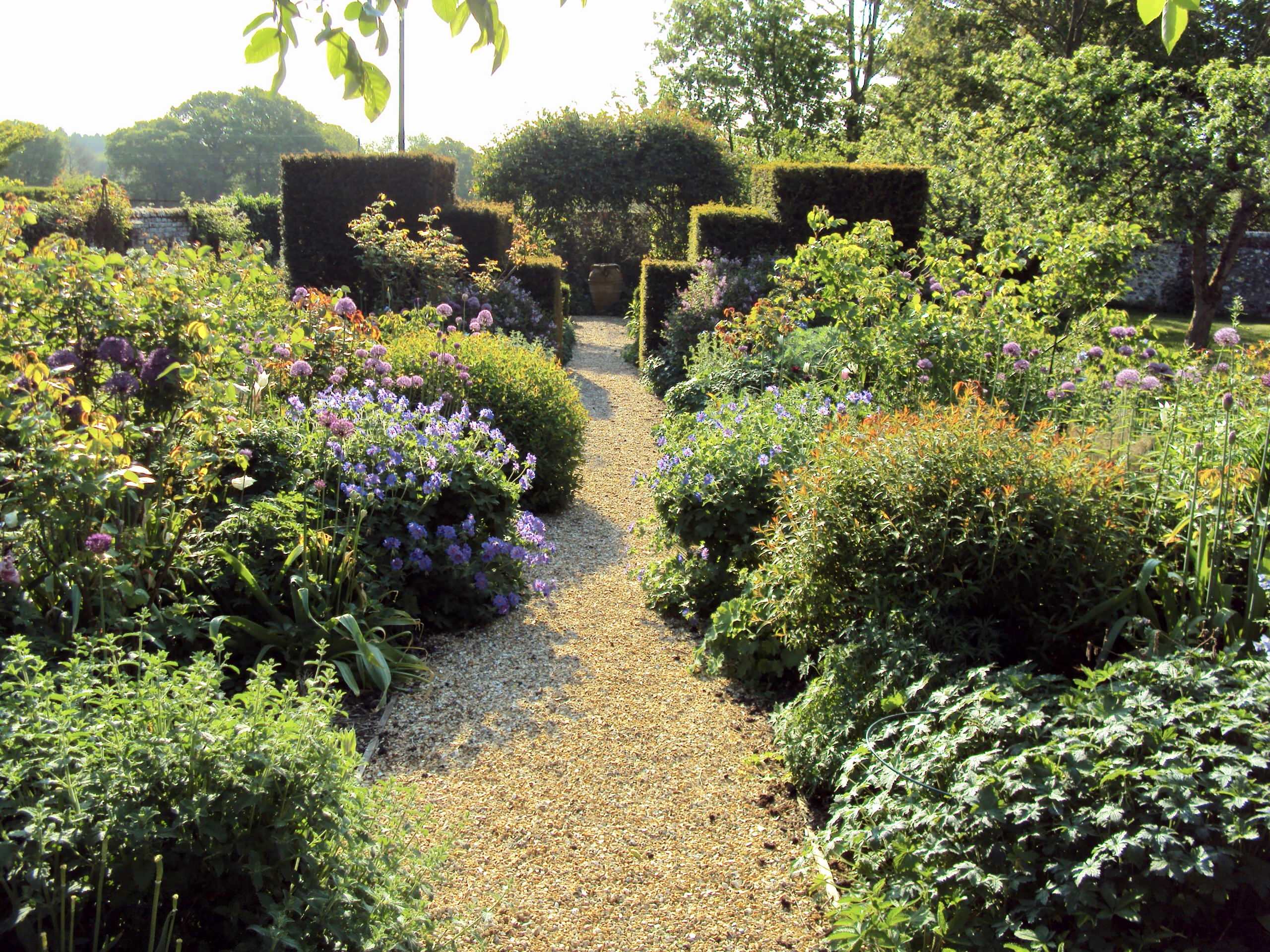 Large Country Garden