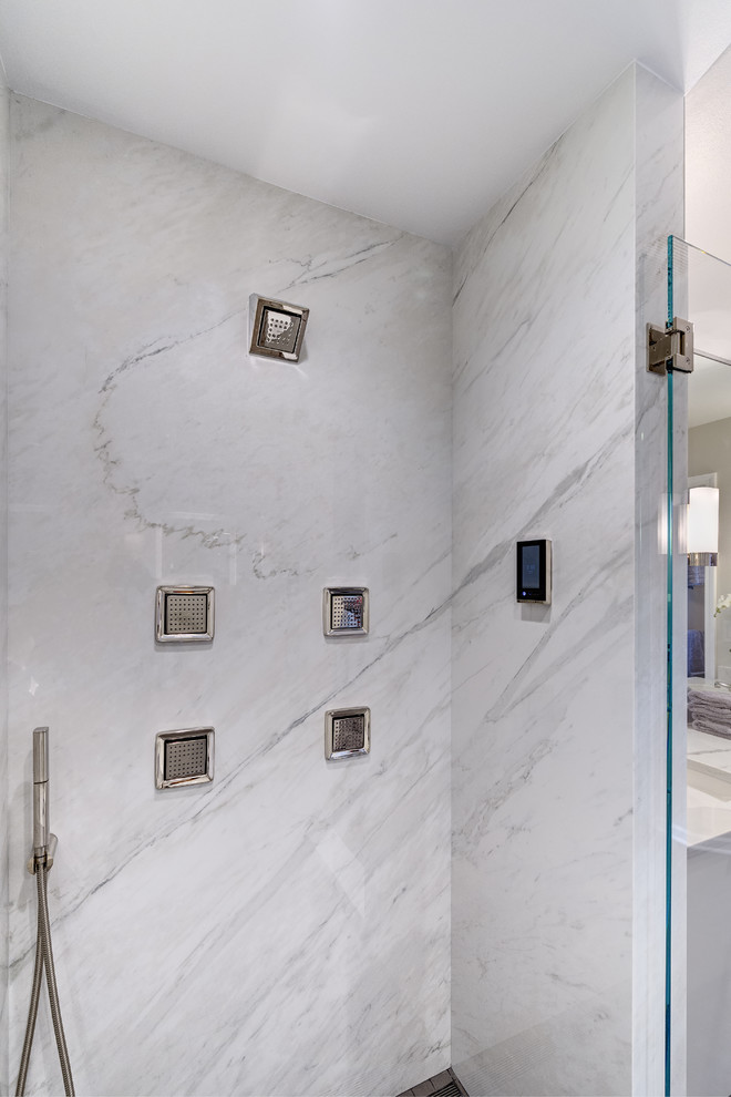 Example of a huge minimalist master porcelain tile and gray floor alcove shower design in Chicago with flat-panel cabinets, white cabinets, a one-piece toilet, an undermount sink, quartz countertops, a hinged shower door and white walls