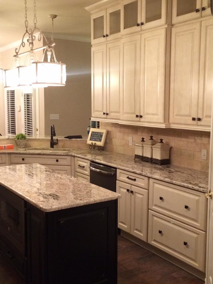 Kitchen - transitional kitchen idea in Austin with granite countertops