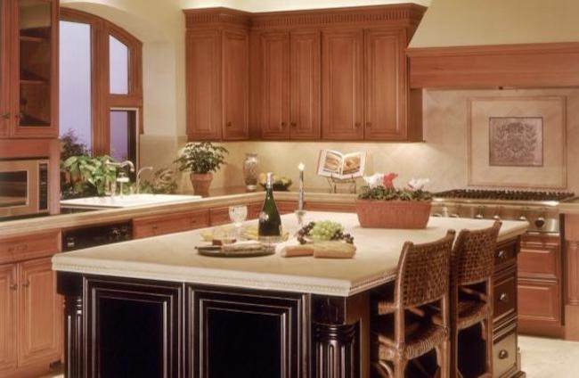 Transitional kitchen photo in Orange County