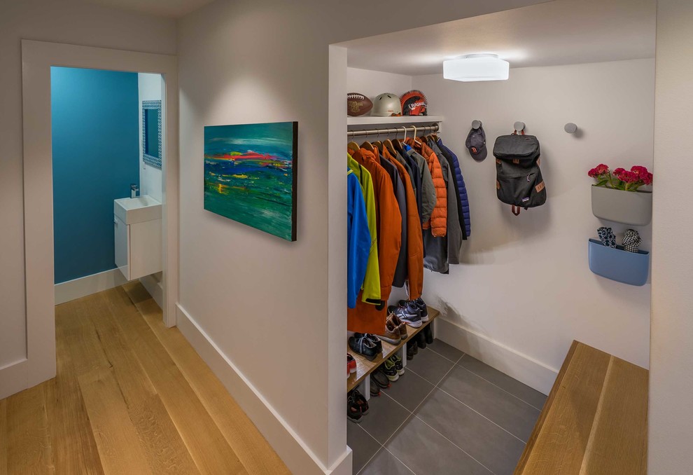 Mudroom - mid-sized transitional mudroom idea in Boston