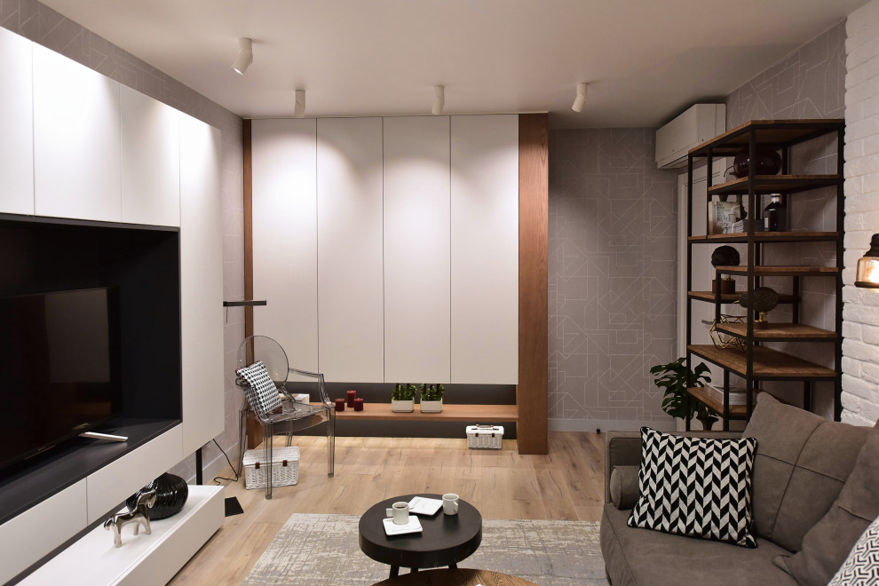 "Белоснежная история"