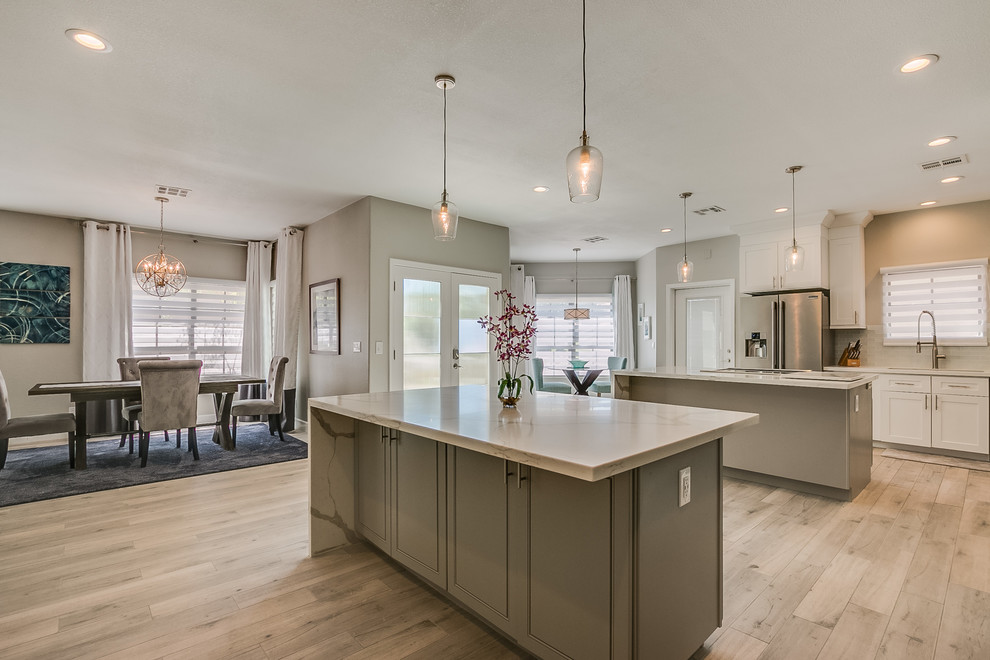 Inspiration for a transitional kitchen remodel in Phoenix