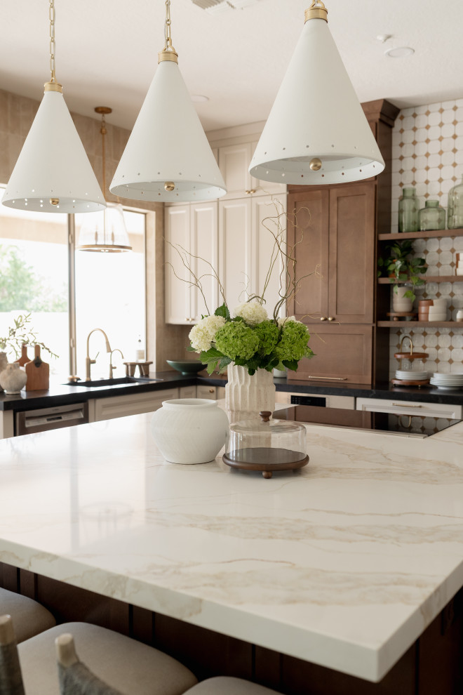 Inspiration for a transitional kitchen remodel in Phoenix
