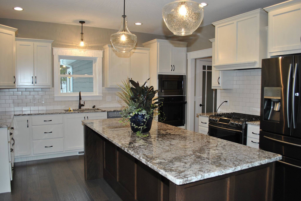 Inspiration for a transitional kitchen remodel in Minneapolis