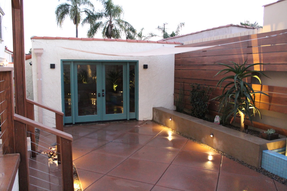 Photo of a small mediterranean exterior in Los Angeles.