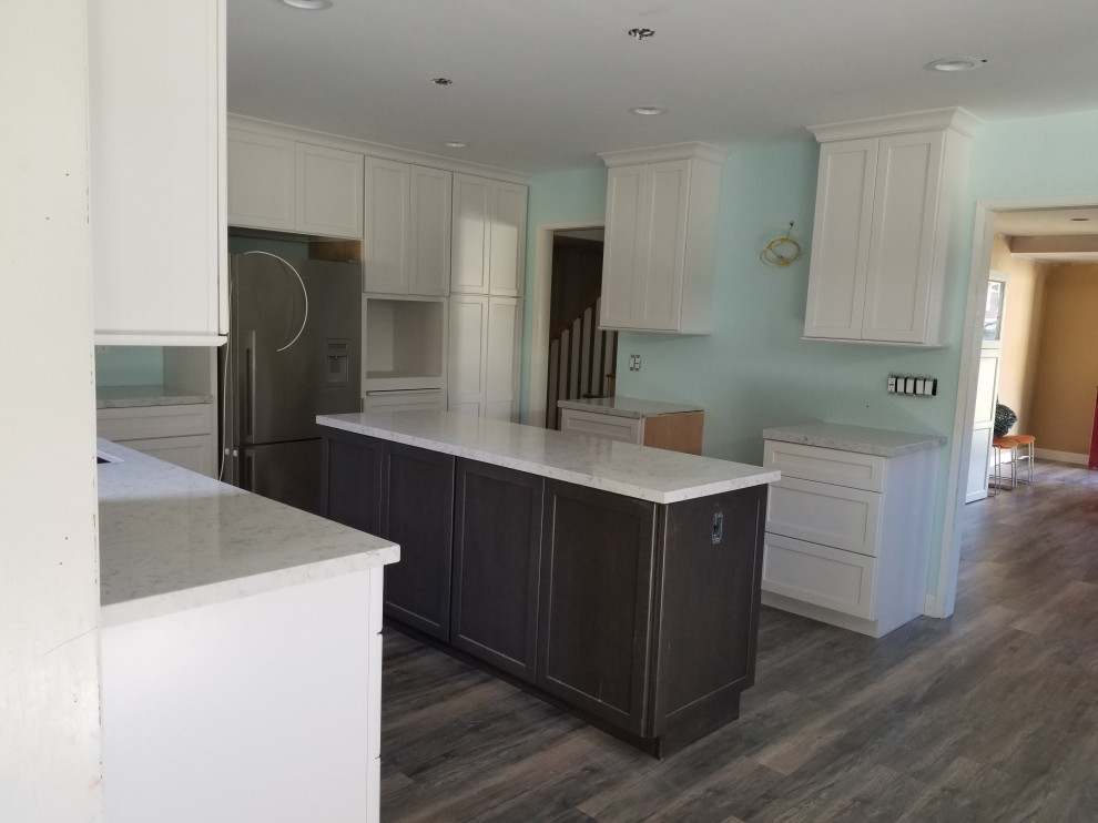 Kitchen - kitchen idea in Orange County