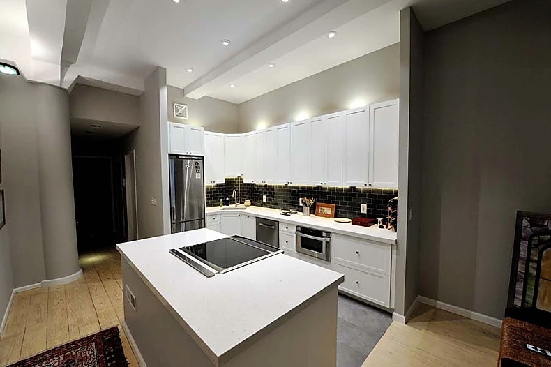 Kitchen - kitchen idea in New York