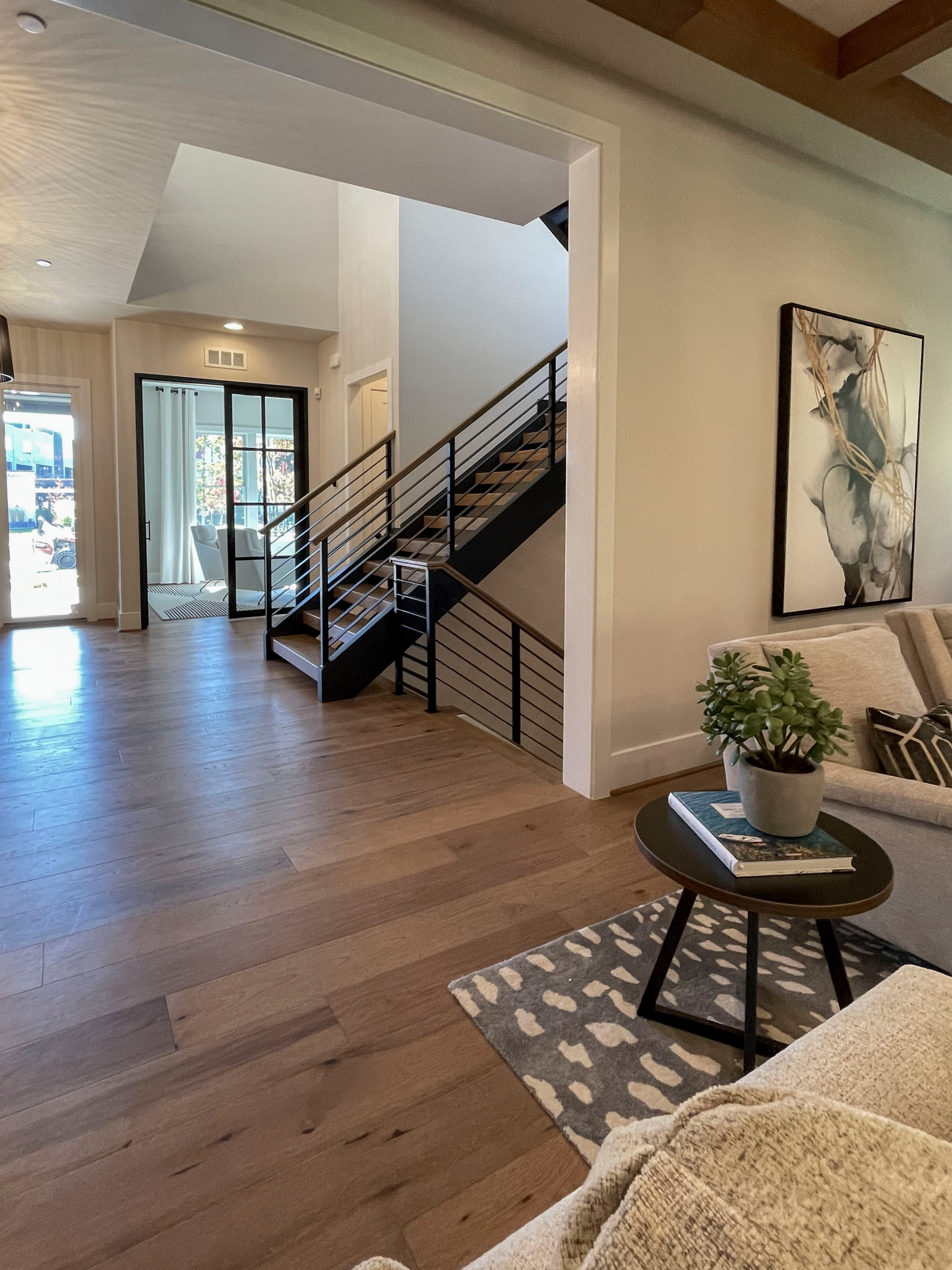 113_Floating Straight- Stringers with No Risers in Contemporary Home, Bethesda M