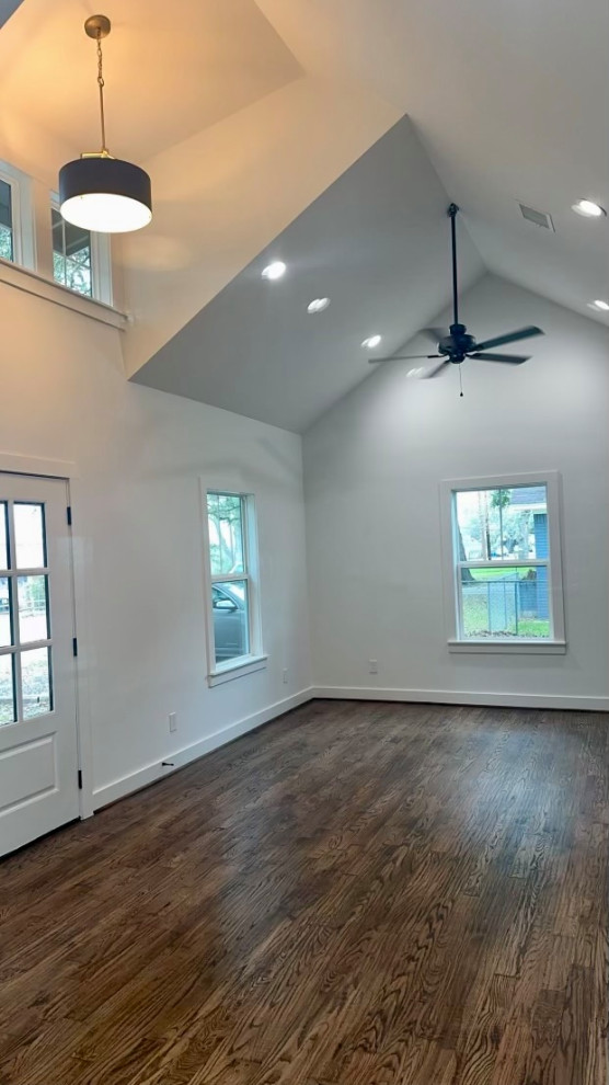 400 sf 2/1