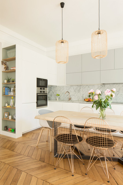 Appartement haussmannien lumineux &agrave; Paris &ndash; Ternes transitional-kitchen