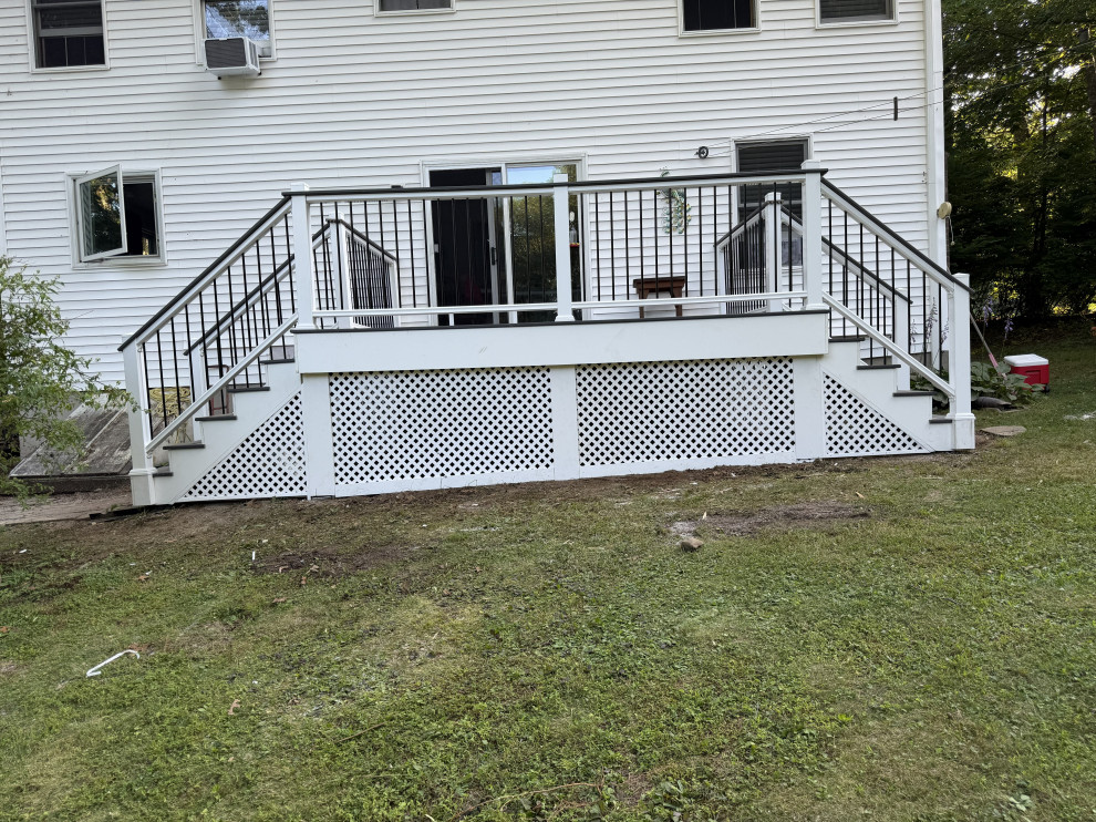 Amsten lake deck