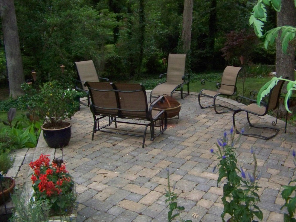Patio - transitional patio idea