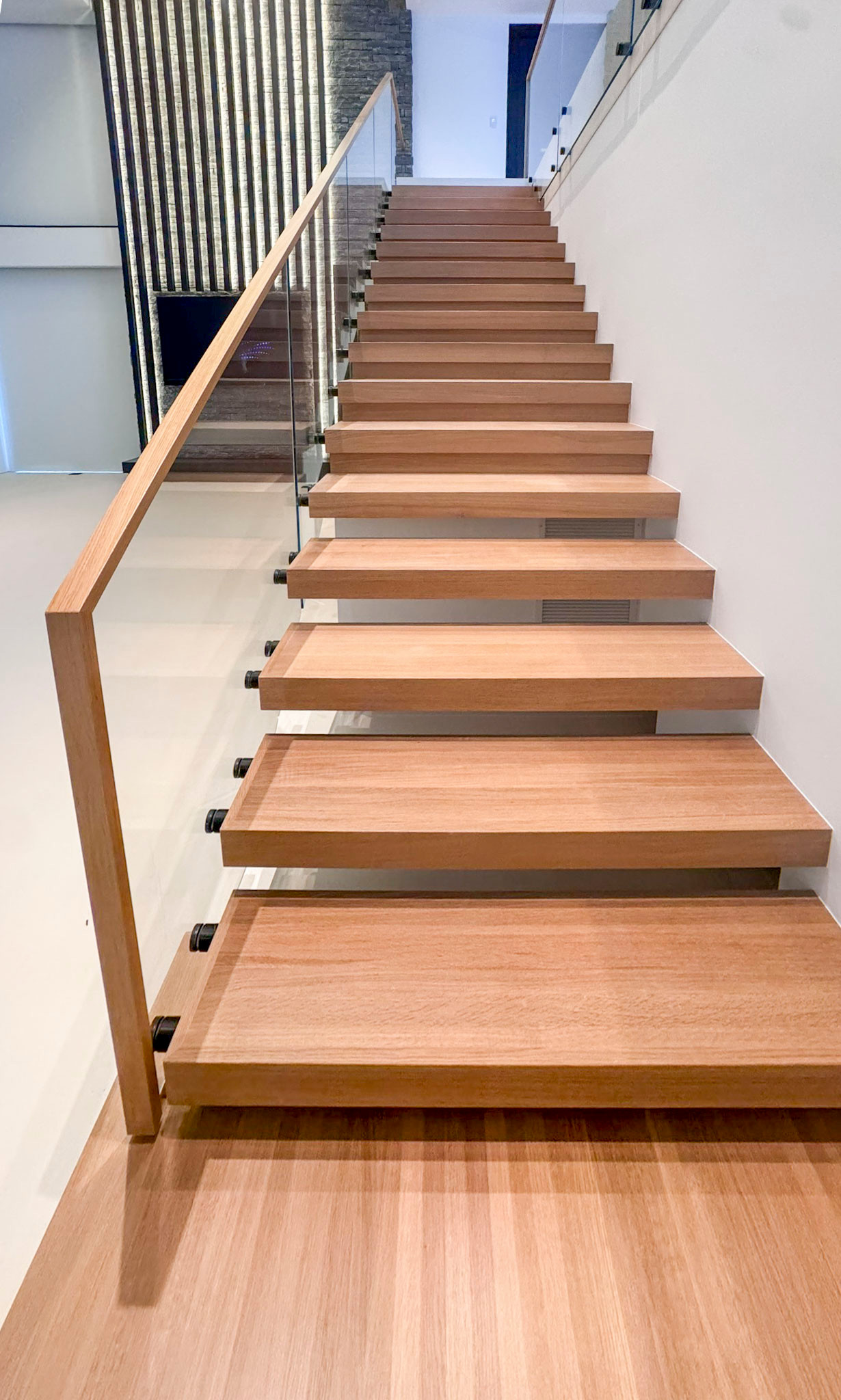126_Visually Open and Light Contemporary Staircase, Mclean, VA 22102