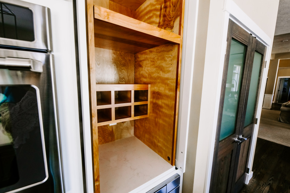 Transitional home design photo in Seattle