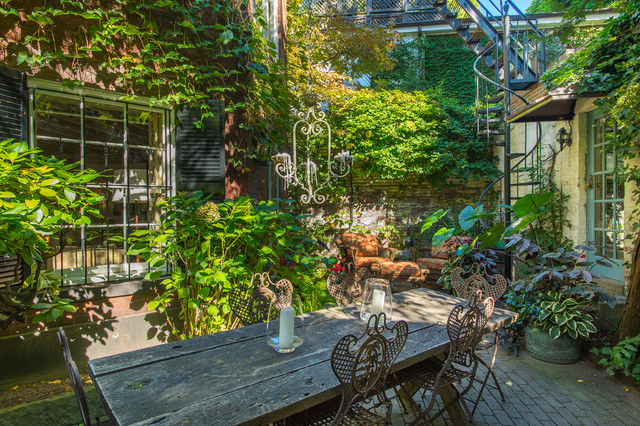 Beacon Hill private patio klassisk-uteplats