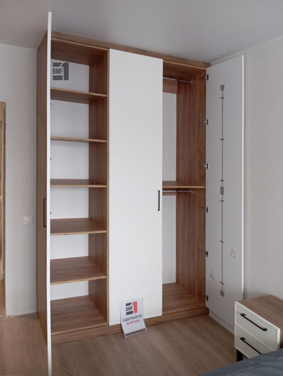 Распашной шкаф 29986291