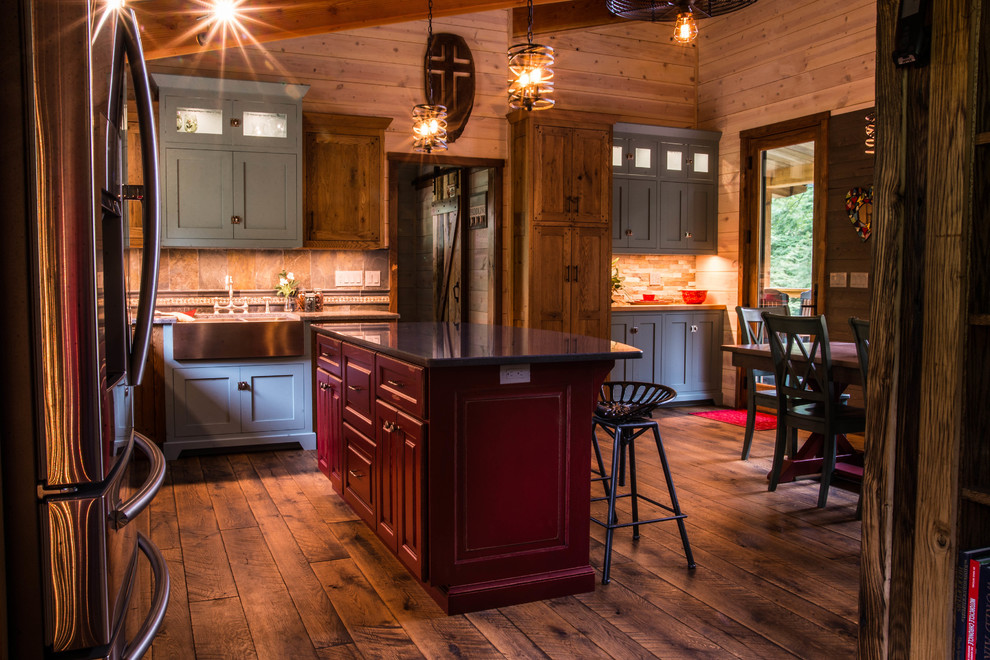 Kitchen - rustic kitchen idea