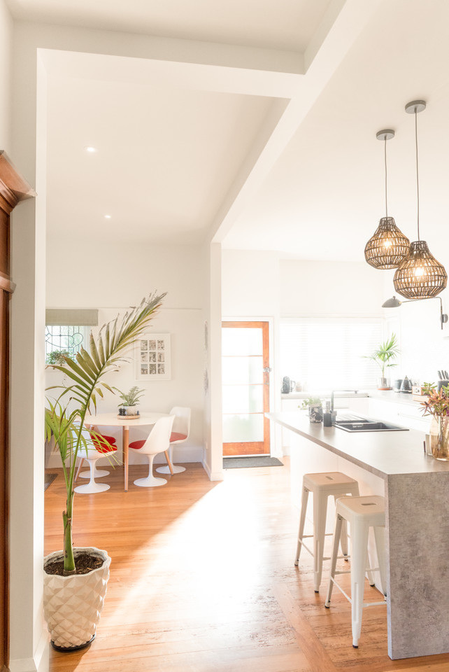 Home design - contemporary home design idea in Christchurch