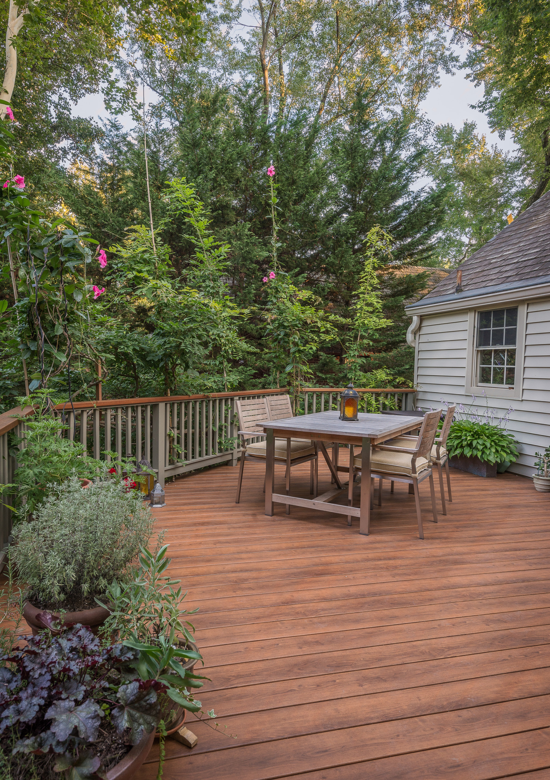 Deck made with Zuri product