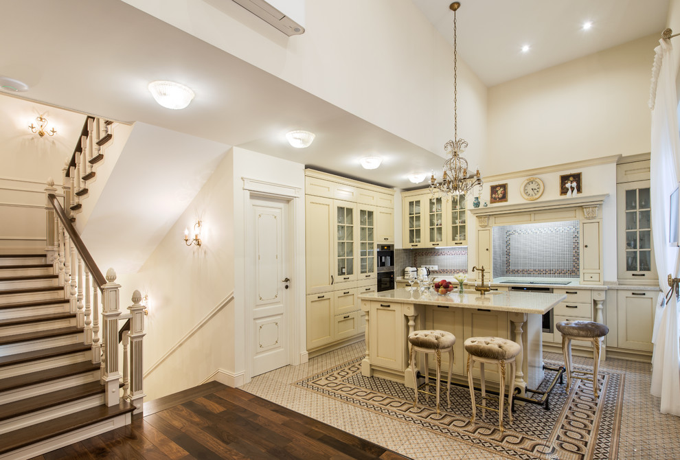 Зона кухни в стиле классика