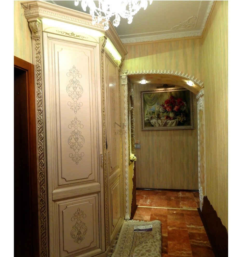 CLASSIC WOODEN WARDROBE WITH DECORS AND PATINA IN A HALLWAY / LIVING ROOM
