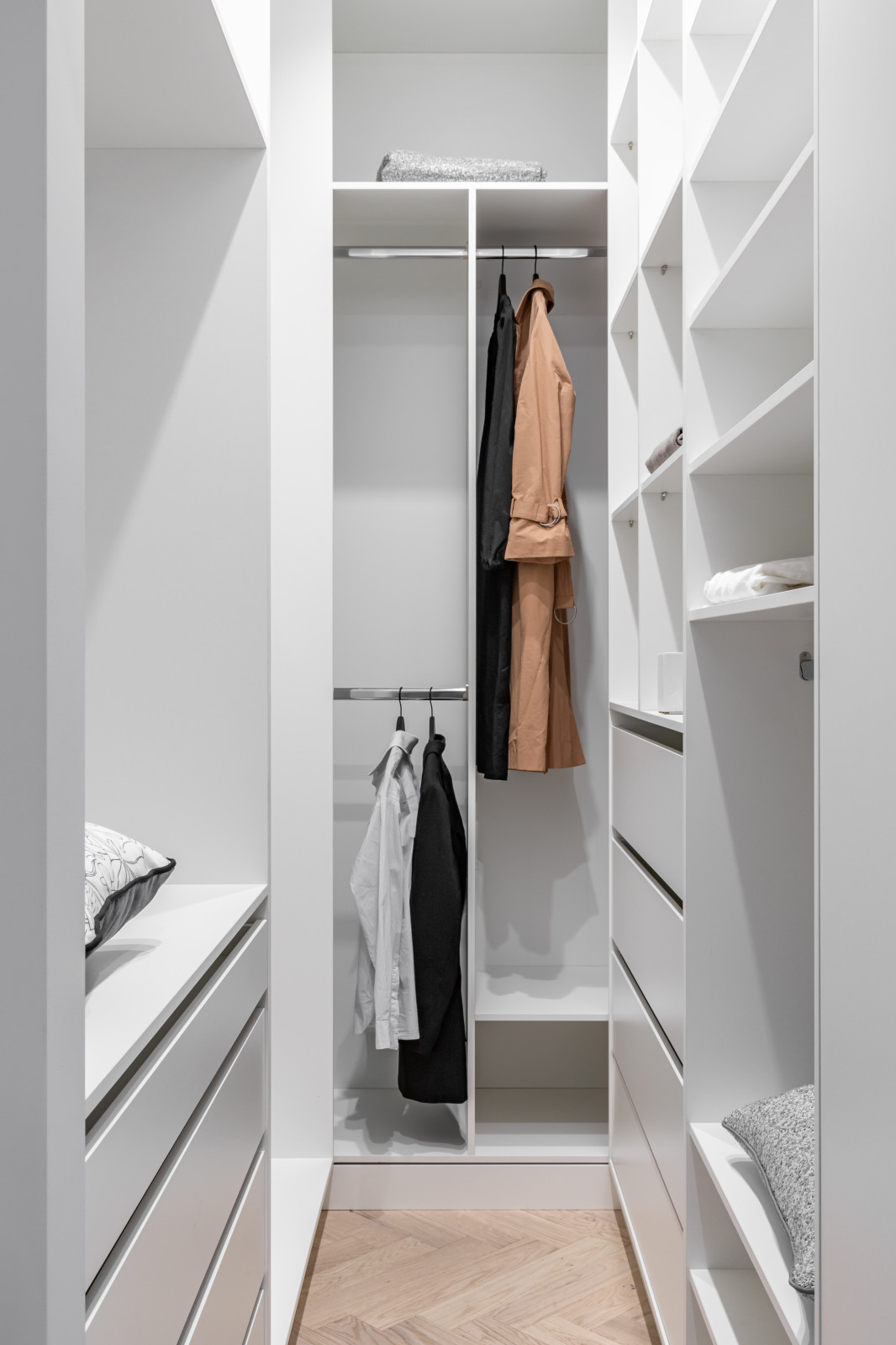 Интерьер для себя: однокомнатная квартира со спальней и мини-гостиной