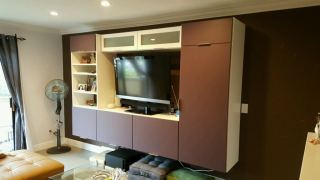 Custom TV Console contemporaneo-salon