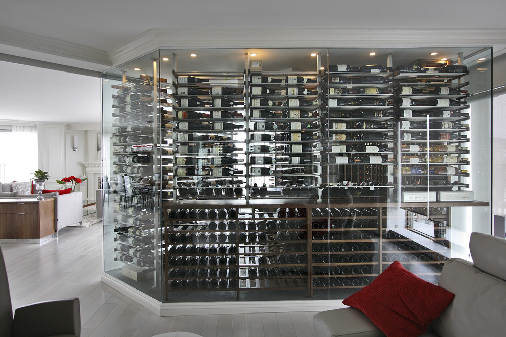 This is an example of a contemporary wine cellar in Nice.