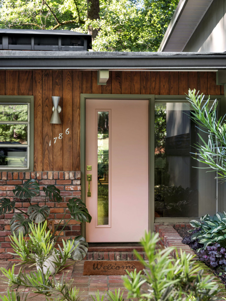 Inspiration for a 1960s entryway remodel in Atlanta