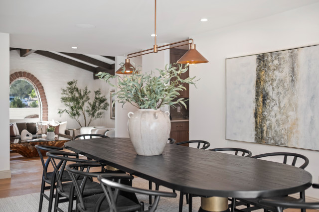 Shadow Rock fusion-dining-room