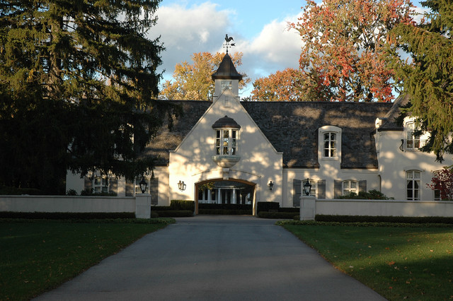 Grosse Pointe Home clasico-fachada
