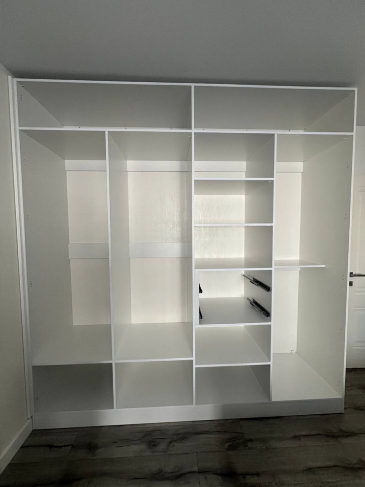 Стильный шкаф (сборка в деталях)