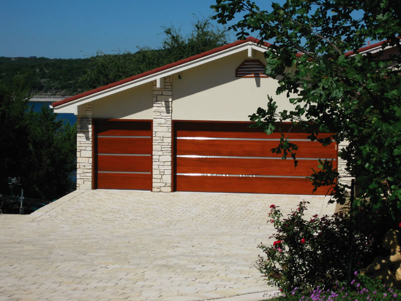 Photo of a contemporary shed and granny flat in Austin.