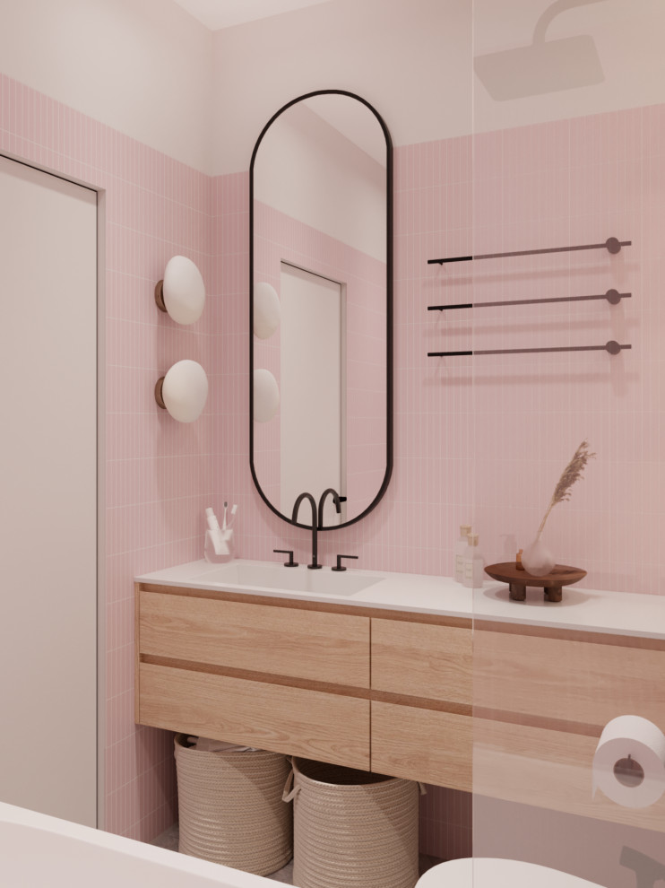 Exemple d'une petite salle de bain principale tendance avec un placard à porte plane, une baignoire encastrée, un combiné douche/baignoire, WC suspendus, un carrelage rose, mosaïque, un sol en carrelage de porcelaine, un lavabo intégré, un plan de toilette en surface solide, un sol gris, une cabine de douche avec un rideau, un plan de toilette blanc, meuble simple vasque et meuble-lavabo suspendu.