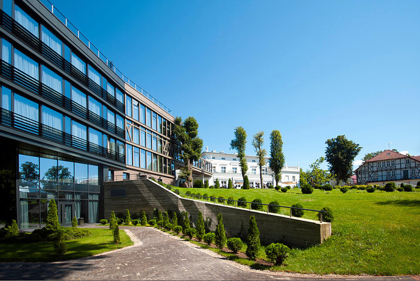 ЭКСТЕРЬЕРЫ / EXTERIORS