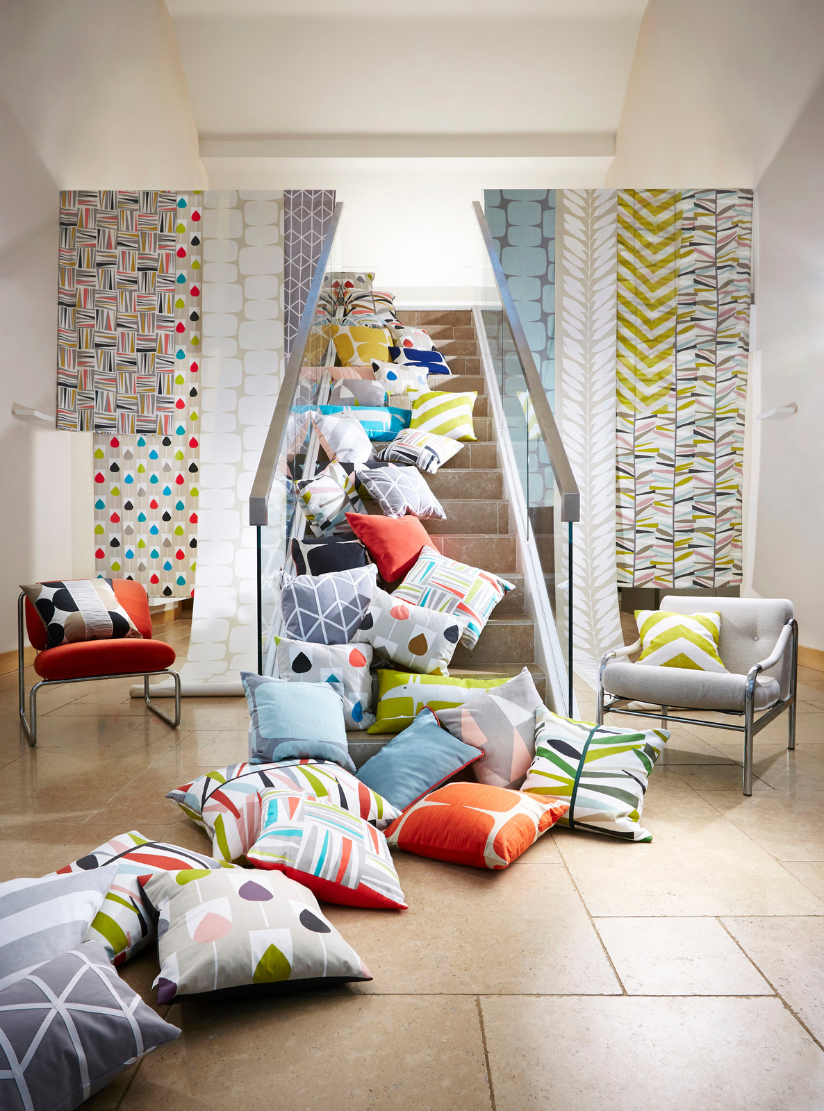 Детские коллекции тканей и обоев