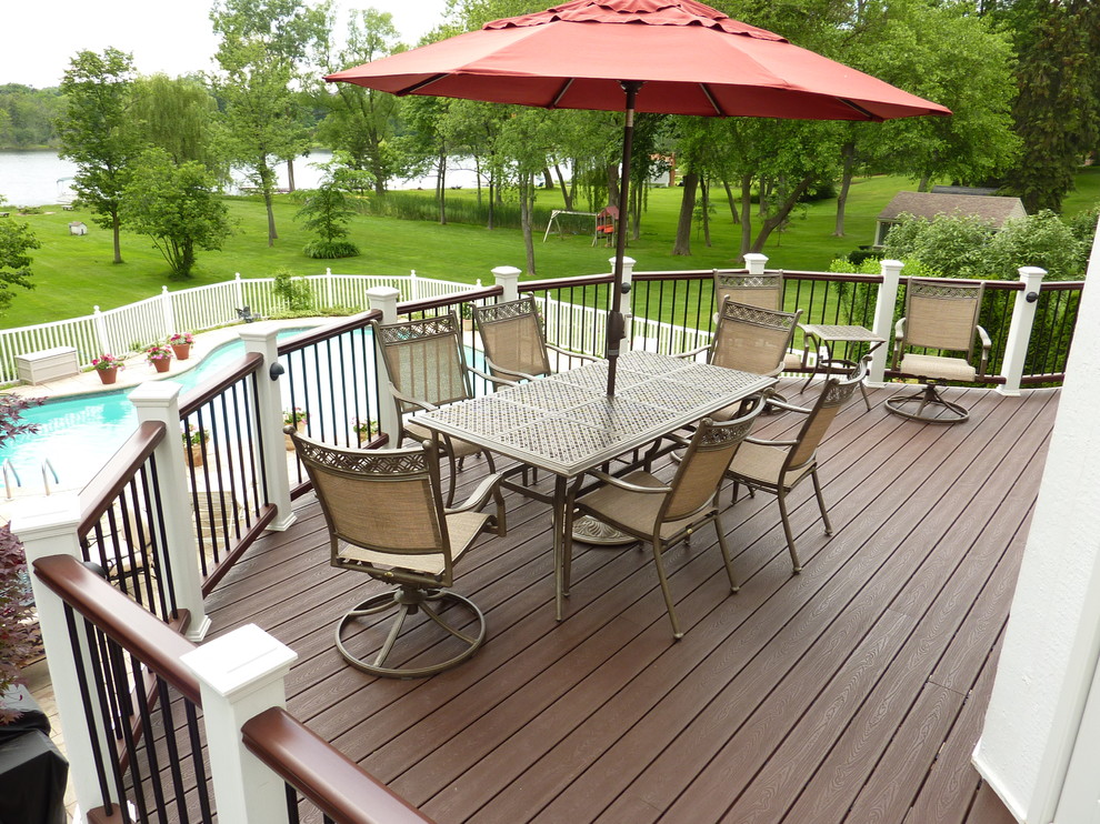Photo of a contemporary backyard deck in Detroit with no cover.