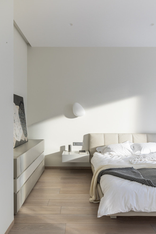 "На своем месте", многокомнатная квартира в жк "Снегири-Эко"