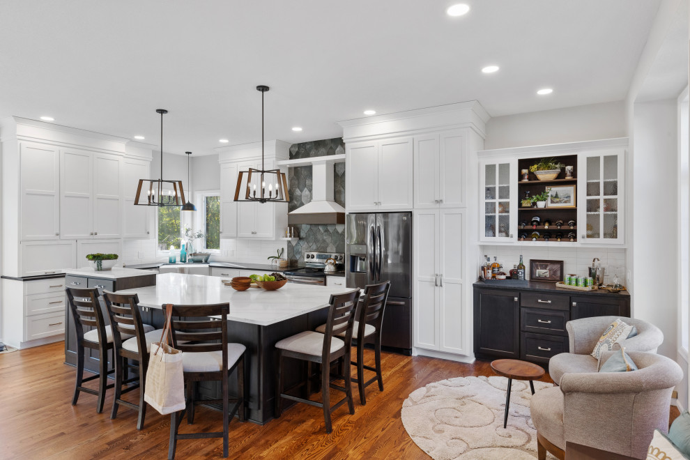 Transitional kitchen photo in Minneapolis