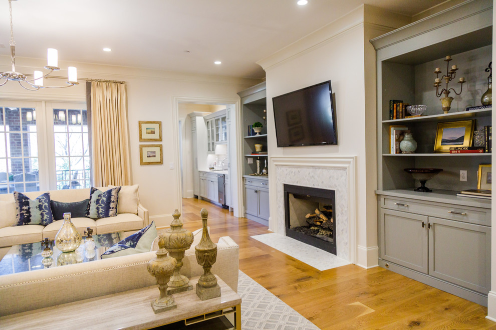 Bright and Cozy Home - Alta Vista Place - Traditional - Living Room