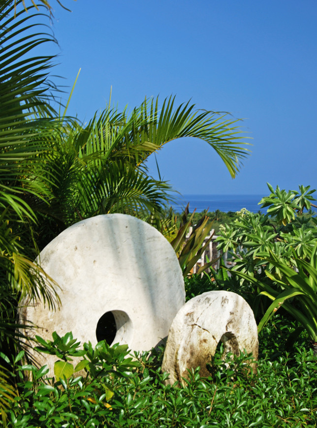 Design ideas for a tropical garden in Hawaii.