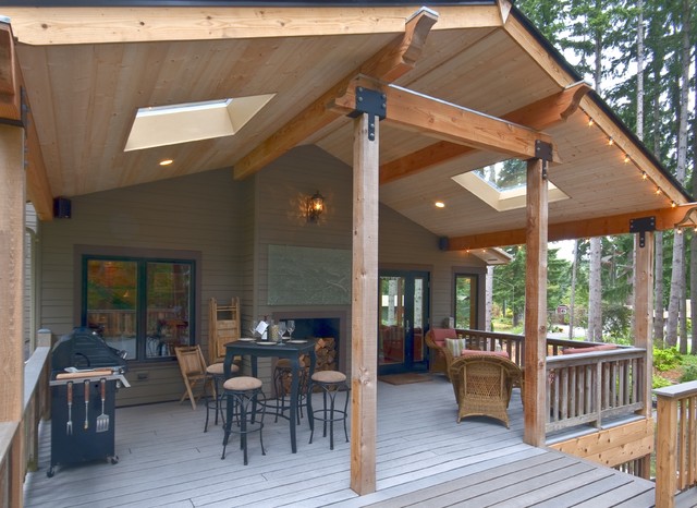 Gracious Lake Retreat - 2nd Floor Deck - Traditional - Porch - Seattle