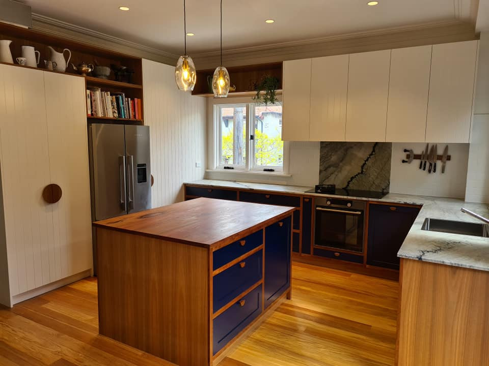 Warm Timber & Dark Navy Contrast
