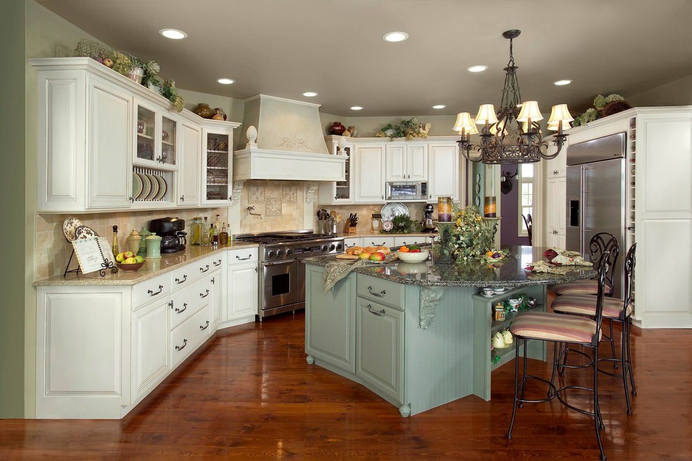 Kitchen - transitional kitchen idea
