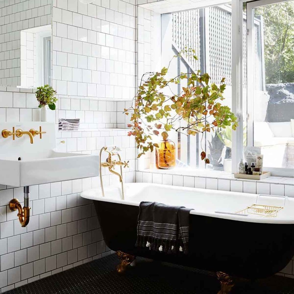 Design ideas for an eclectic bathroom in Melbourne.