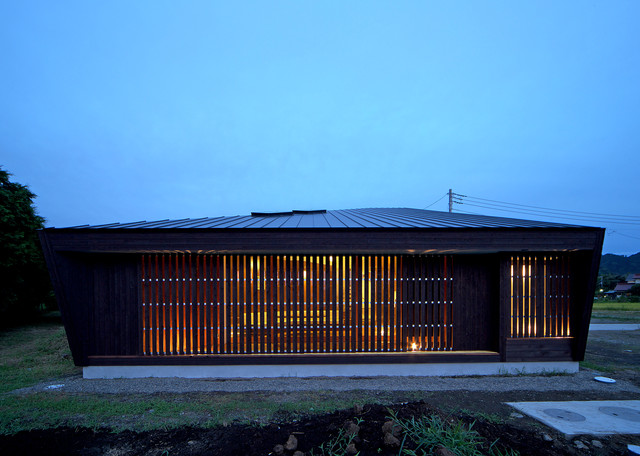 Triangular contemporain-facade