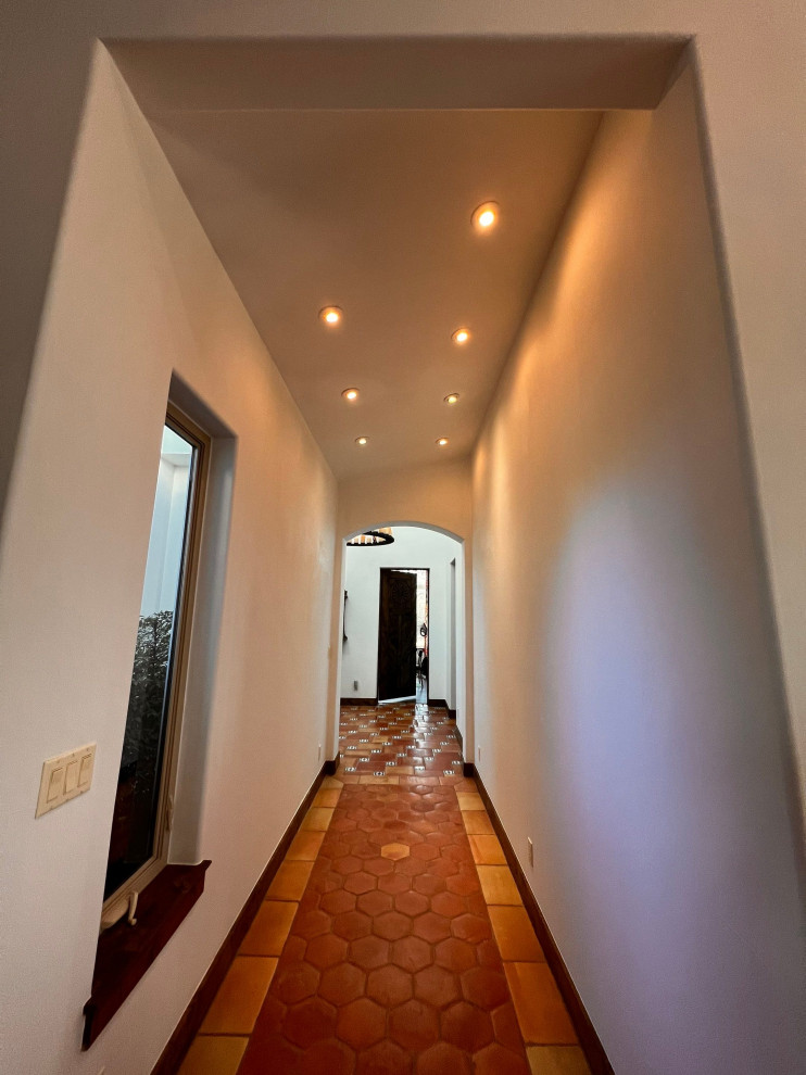 Hallway - hallway idea in Austin